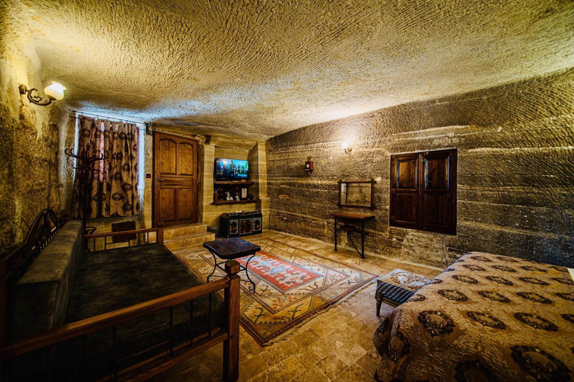 Chelebi Cave Suites Plus 6 Years Old Goreme Room photo